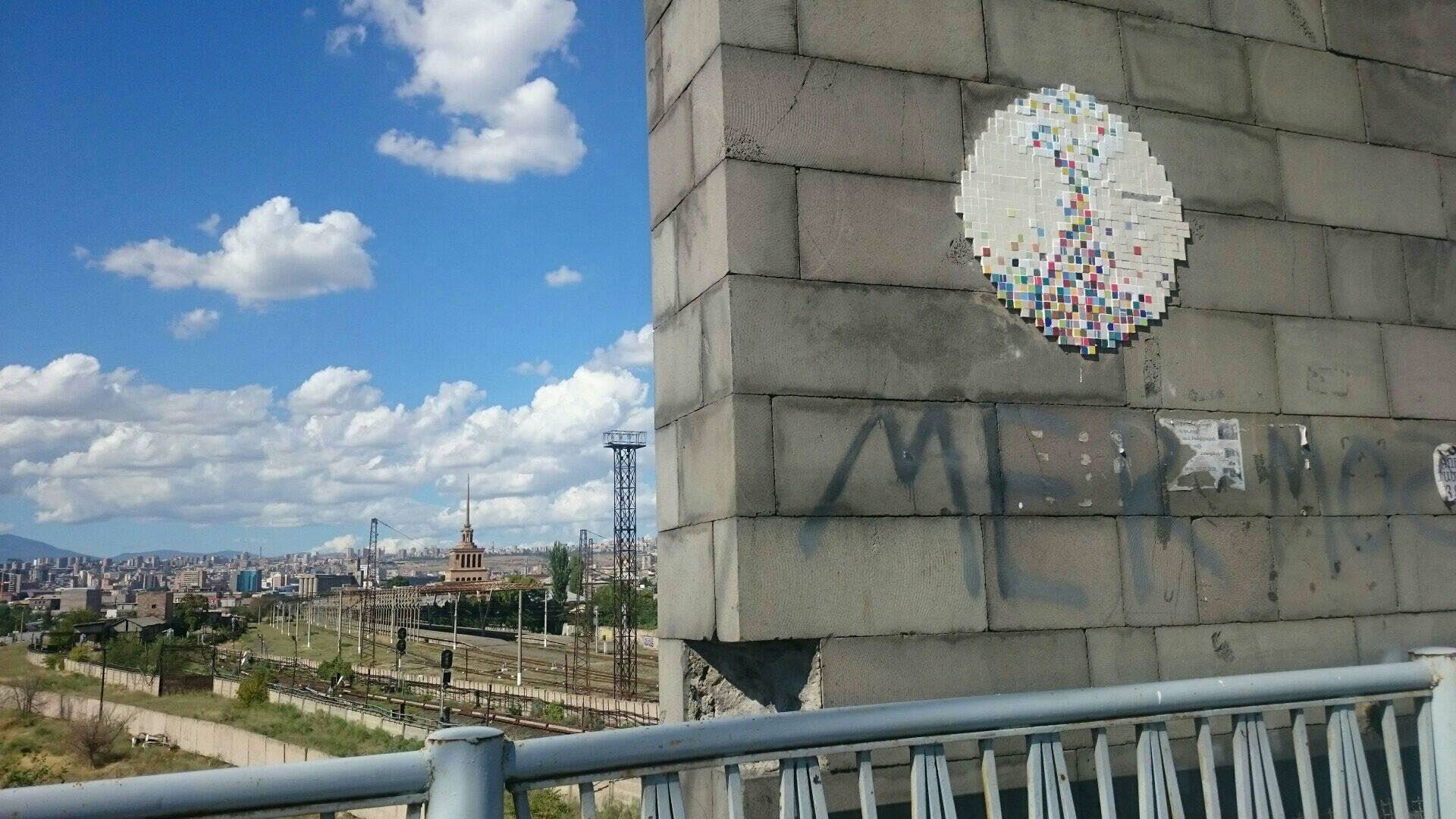 Spheres mosaic street art